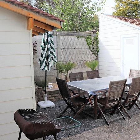 Villa des Sables: Studio et Chambre Familiale Cabourg Exterior photo