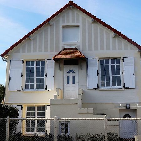Villa des Sables: Studio et Chambre Familiale Cabourg Exterior photo